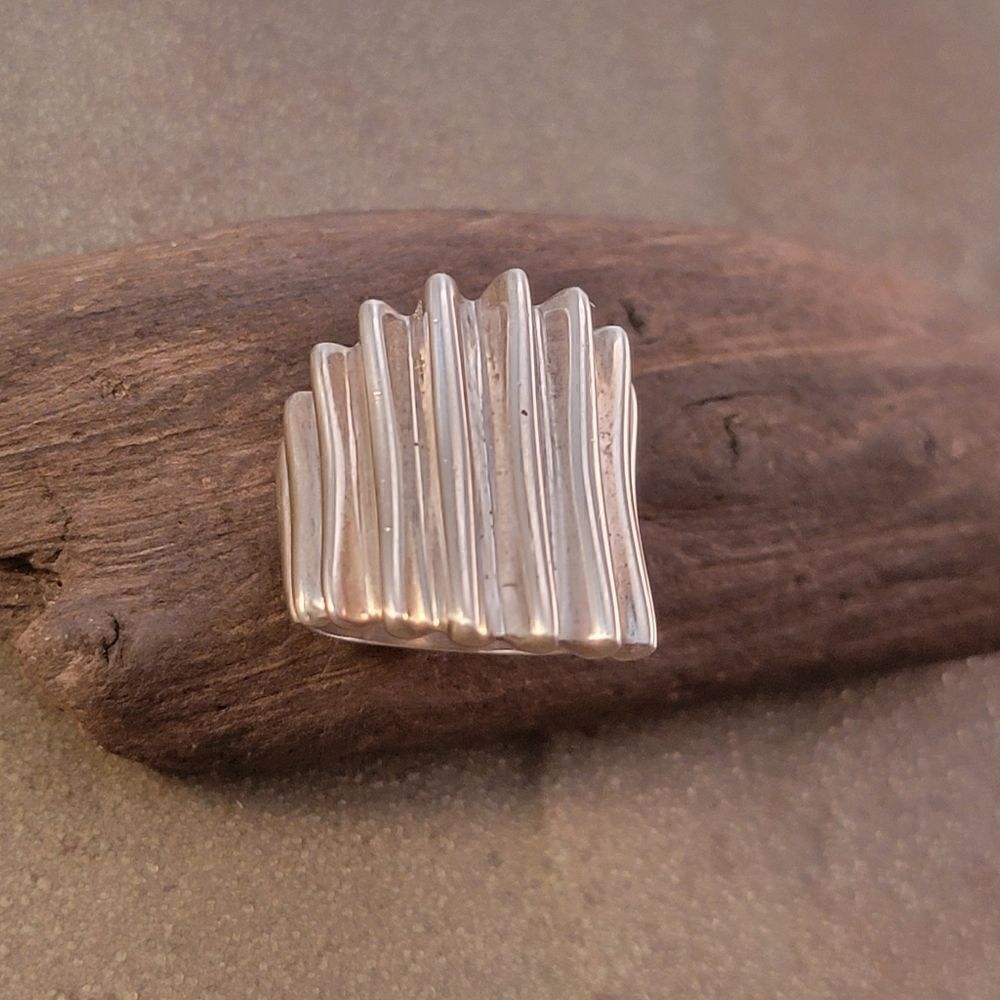 Sterling Fluted Modern Design Statement Ring Band - image 4